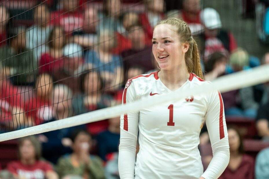 Jenna-Gray-volley