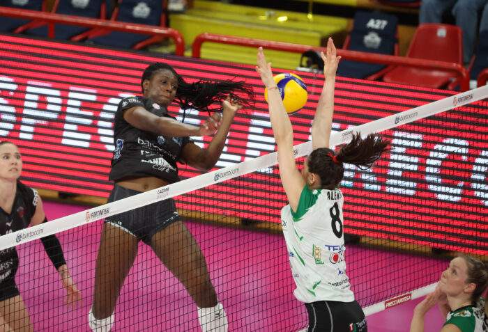Linda-Nwakalor-volley-Perugia