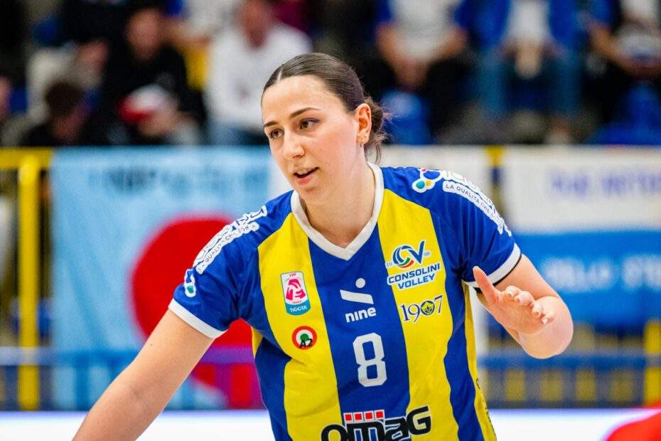 Anna-Piovesan-volley