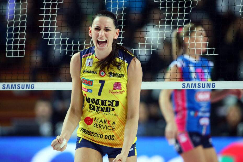Raphaela-Folie-volley
